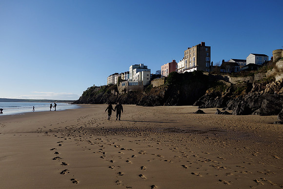 A quiet walk on Castle Beach in Tenby