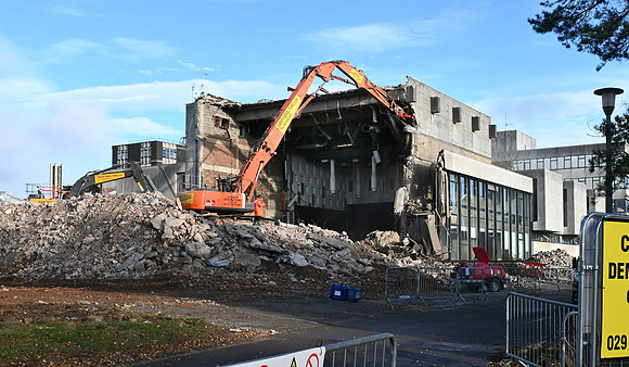 Mid Novenber 2021 and C1 studio starts coming down