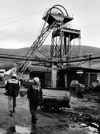 St John's Colliery Maesteg on the day miners returned to work after the end of the 1984-85 strike. 7 March 1985